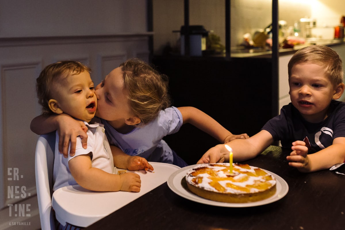 Ernestine-et-sa-famille-wedding and life photographer_-10 ‣ Photographe de famille à l'approche documentaire pour vos évènements ou votre vie quotidienne, à Paris et dans toute la France Reportage Documentaire de famille à Neuilly dans les Hauts-de-Seine