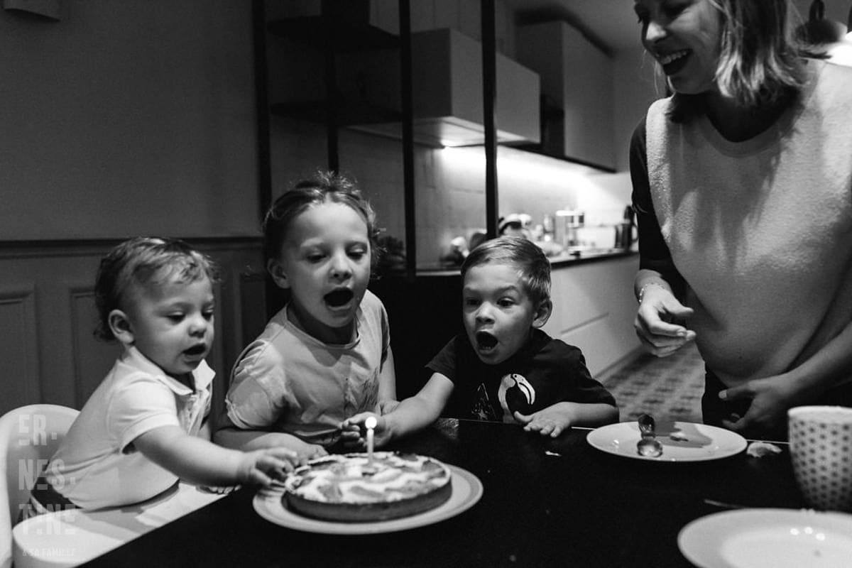 Ernestine-et-sa-famille-wedding and life photographer_-11 ‣ Photographe de famille à l'approche documentaire pour vos évènements ou votre vie quotidienne, à Paris et dans toute la France Reportage Documentaire de famille à Neuilly dans les Hauts-de-Seine