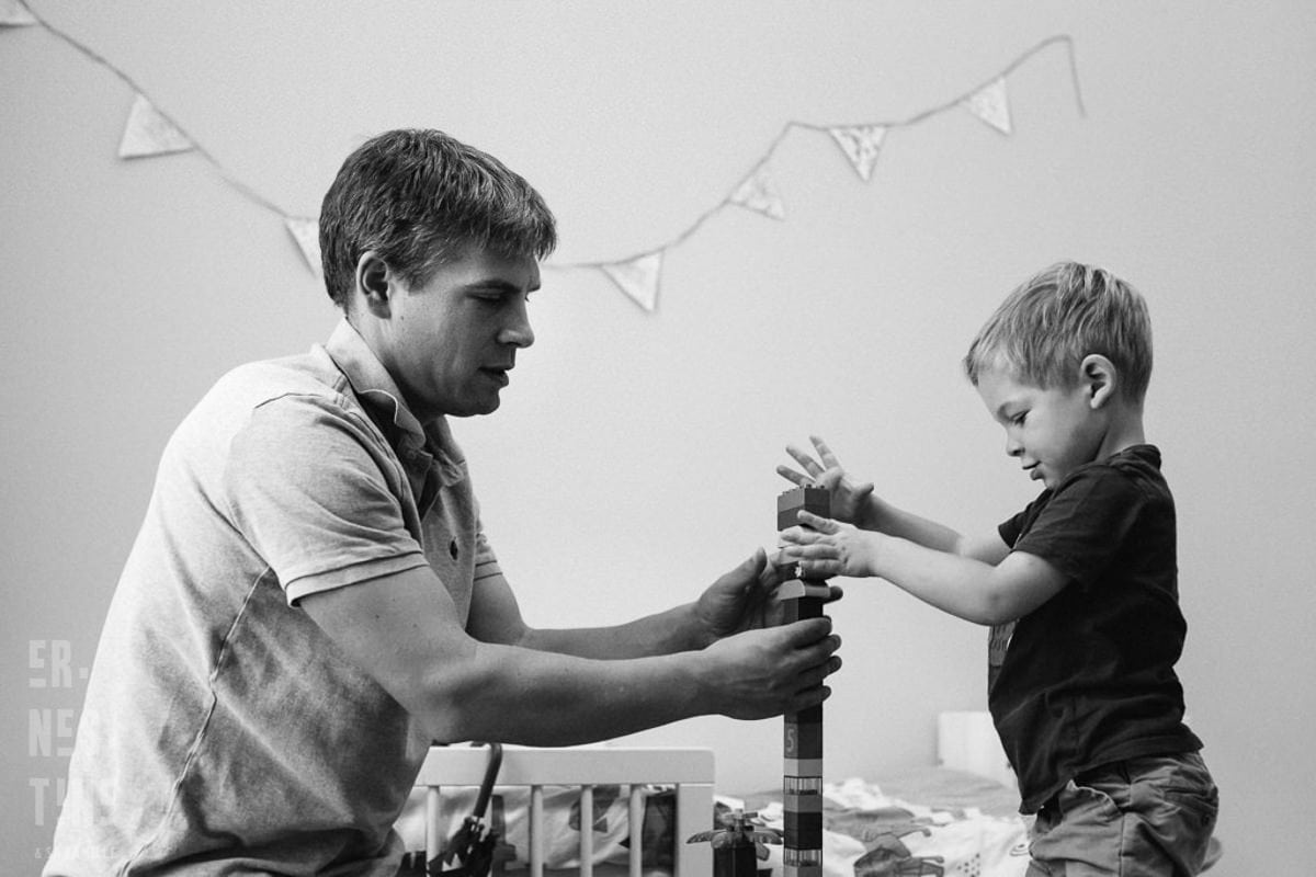 Ernestine-et-sa-famille-wedding and life photographer_-17 ‣ Photographe de famille à l'approche documentaire pour vos évènements ou votre vie quotidienne, à Paris et dans toute la France Reportage Documentaire de famille à Neuilly dans les Hauts-de-Seine