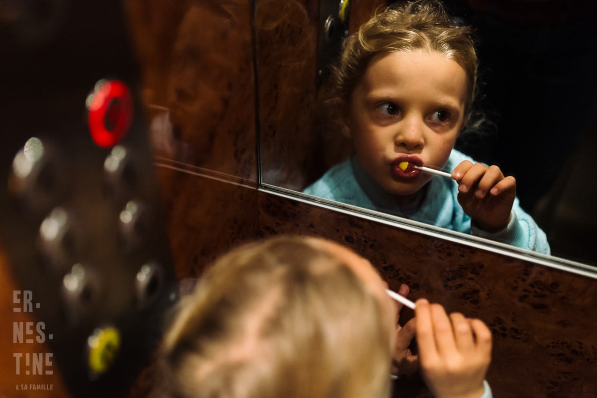 Ernestine-et-sa-famille-wedding and life photographer_-4 ‣ Photographe de famille à l'approche documentaire pour vos évènements ou votre vie quotidienne, à Paris et dans toute la France Reportage Documentaire de famille à Neuilly dans les Hauts-de-Seine
