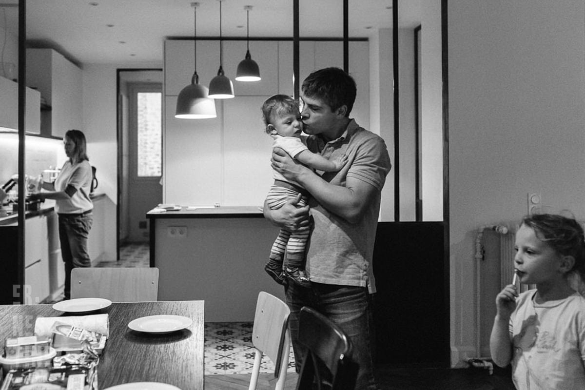 Ernestine-et-sa-famille-wedding and life photographer_-6 ‣ Photographe de famille à l'approche documentaire pour vos évènements ou votre vie quotidienne, à Paris et dans toute la France Reportage Documentaire de famille à Neuilly dans les Hauts-de-Seine