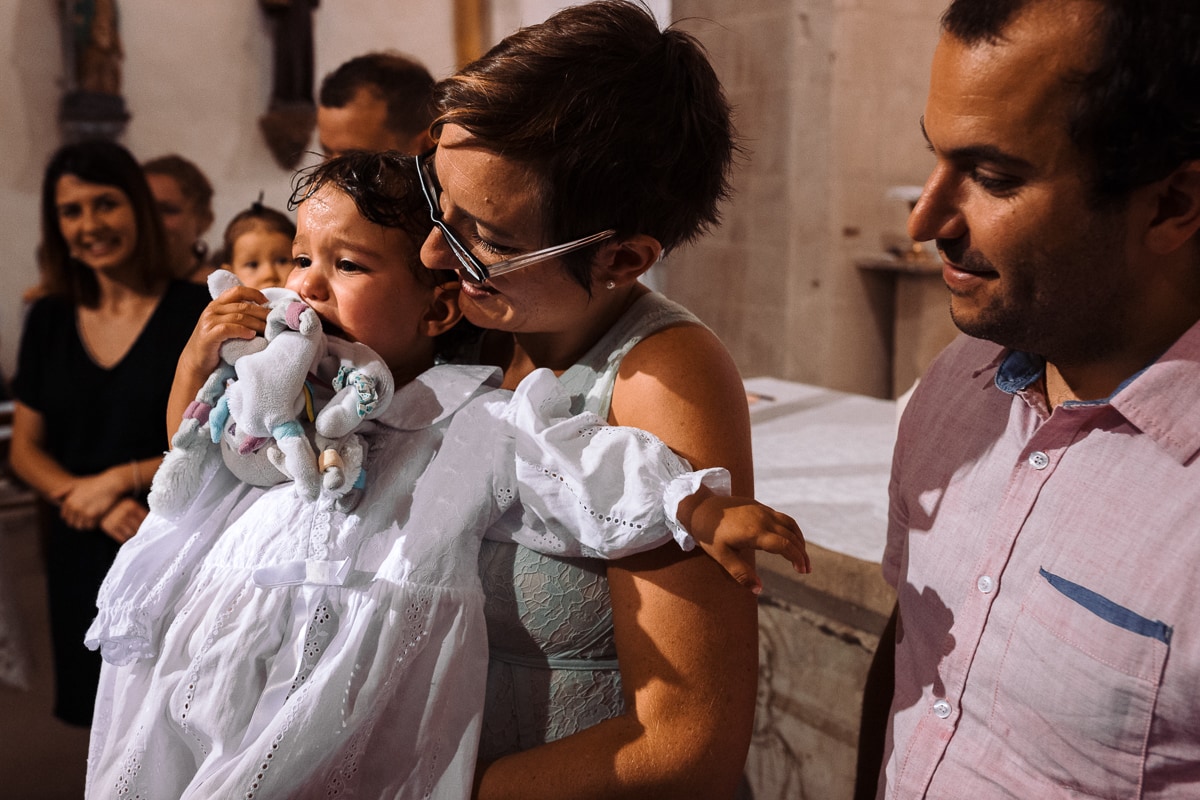 Ernestine-et-sa-famille-wedding and life photographer_MG-28 ‣ Photographe de famille à l'approche documentaire pour vos évènements ou votre vie quotidienne, à Paris et dans toute la France Après le baptême pendant reportage documentaire de famille et baptême