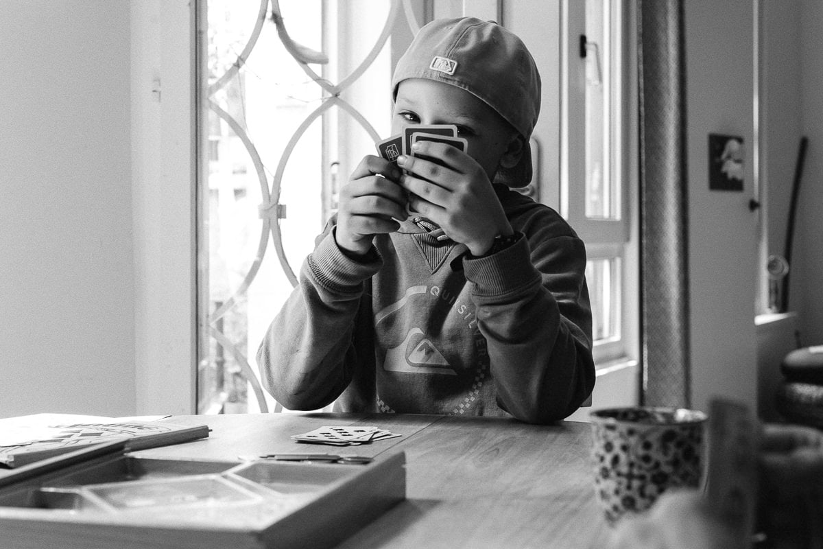 Ernestine-et-sa-famille-wedding and life photographer_NO-15 ‣ Photographe de famille à l'approche documentaire pour vos évènements ou votre vie quotidienne, à Paris et dans toute la France Reportage de famille à Paris, en ile de France