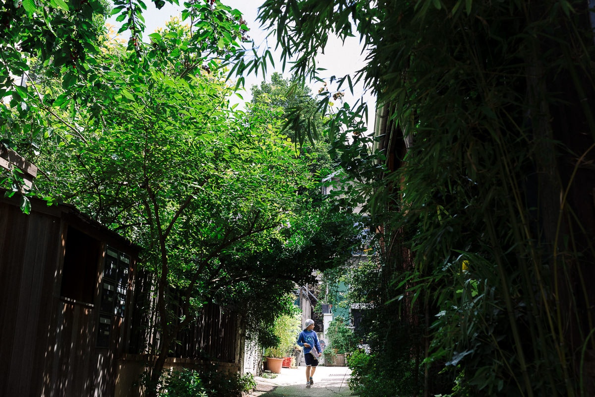 Ernestine-et-sa-famille-wedding and life photographer_NO-34 ‣ Photographe de famille à l'approche documentaire pour vos évènements ou votre vie quotidienne, à Paris et dans toute la France Reportage de famille à Paris, en ile de France