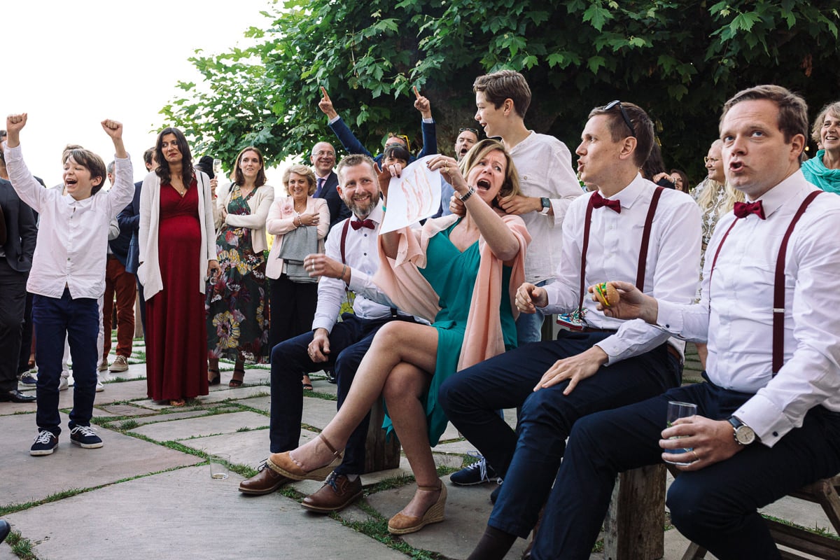 Mariage sur deux jours au Pays Basque - Brunch au gite au milieu des fougères - photo des témoins