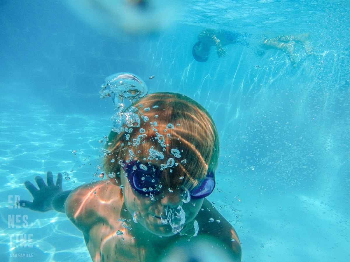 Ernestine-et-sa-famille-wedding and life photographer-30 ‣ Photographe de famille à l'approche documentaire pour vos évènements ou votre vie quotidienne, à Paris et dans toute la France reportage documentaire de famille à Besançon par Ernestine et sa famille