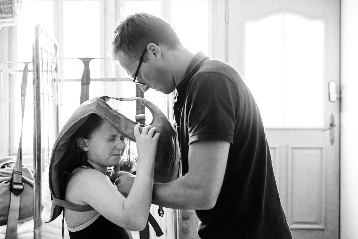 Ernestine-et-sa-famille-photographe reunion de famille-22 ‣ Photographe de famille à l'approche documentaire pour vos évènements ou votre vie quotidienne, à Paris et dans toute la France Offrir un reportage de famille pour un anniversaire de mariage noyers sur serein en Bourgogne par Ernestine et sa famille