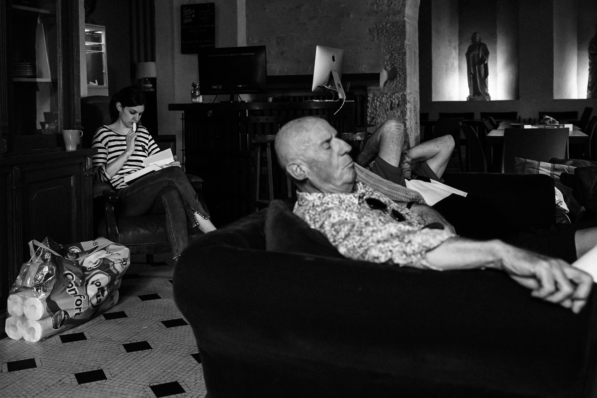 Ernestine-et-sa-famille-photographe reunion de famille-39 ‣ Photographe de famille à l'approche documentaire pour vos évènements ou votre vie quotidienne, à Paris et dans toute la France Offrir un reportage de famille pour un anniversaire de mariage noyers sur serein en Bourgogne par Ernestine et sa famille