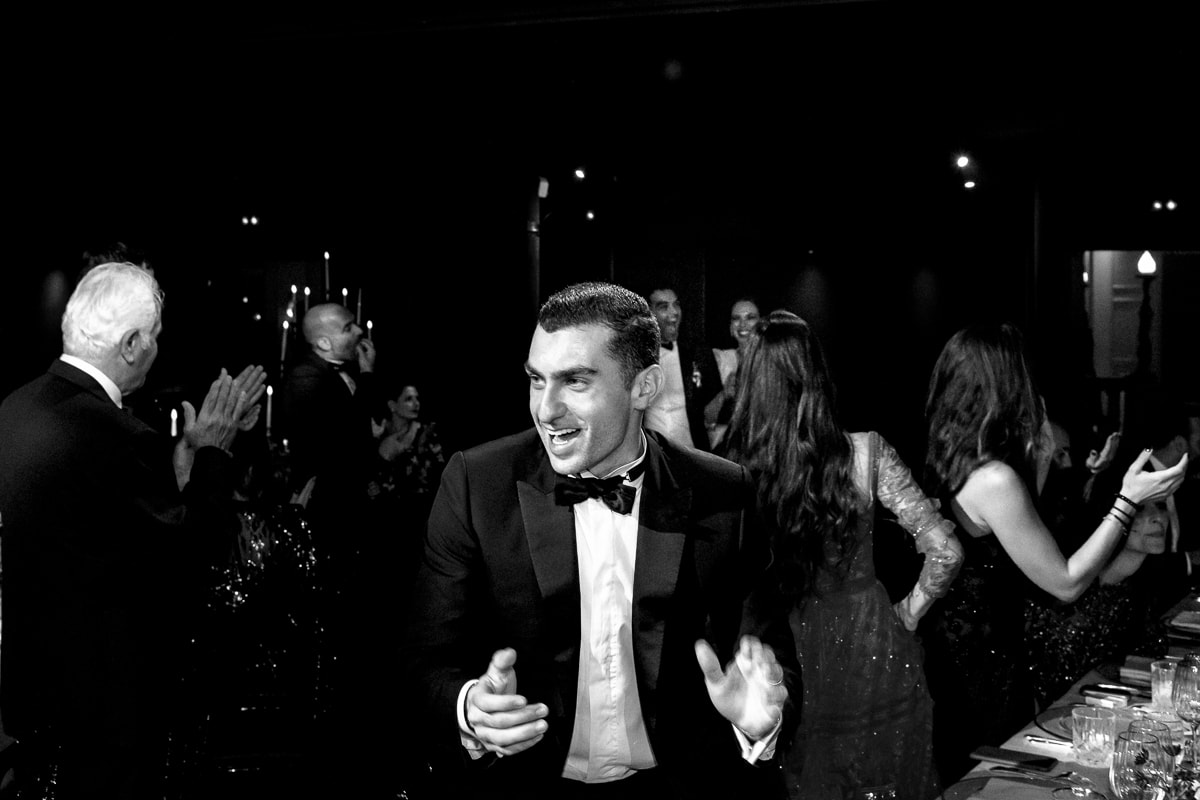 Wedding in Paris in Trianon, an old style theater near Montmartre - documentary wedding photographer