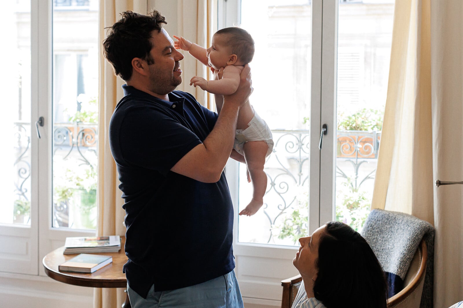 Un reportage photo de famille d'Une famille américaine en vacances à Paris, St Michel