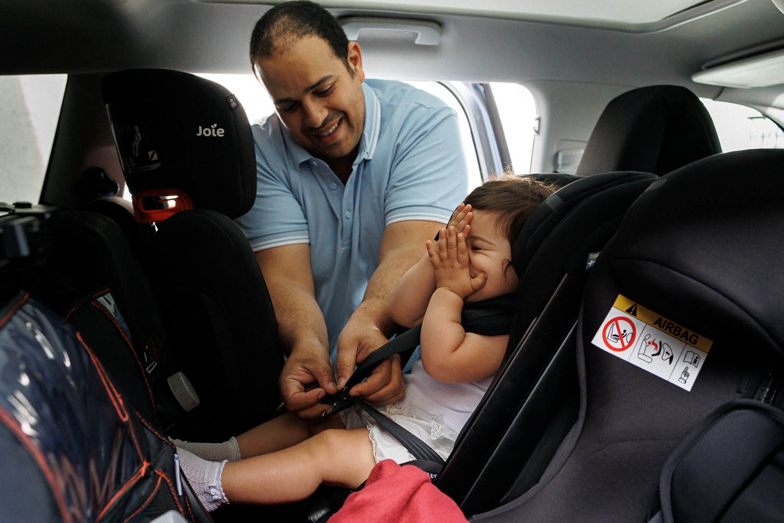 Ernestine-et-sa-famille-wedding and life photographer-14 ‣ Photographe de famille à l'approche documentaire pour vos évènements ou votre vie quotidienne, à Paris et dans toute la France Le reportage photo du baptême d'A. à Choisy Le Roi