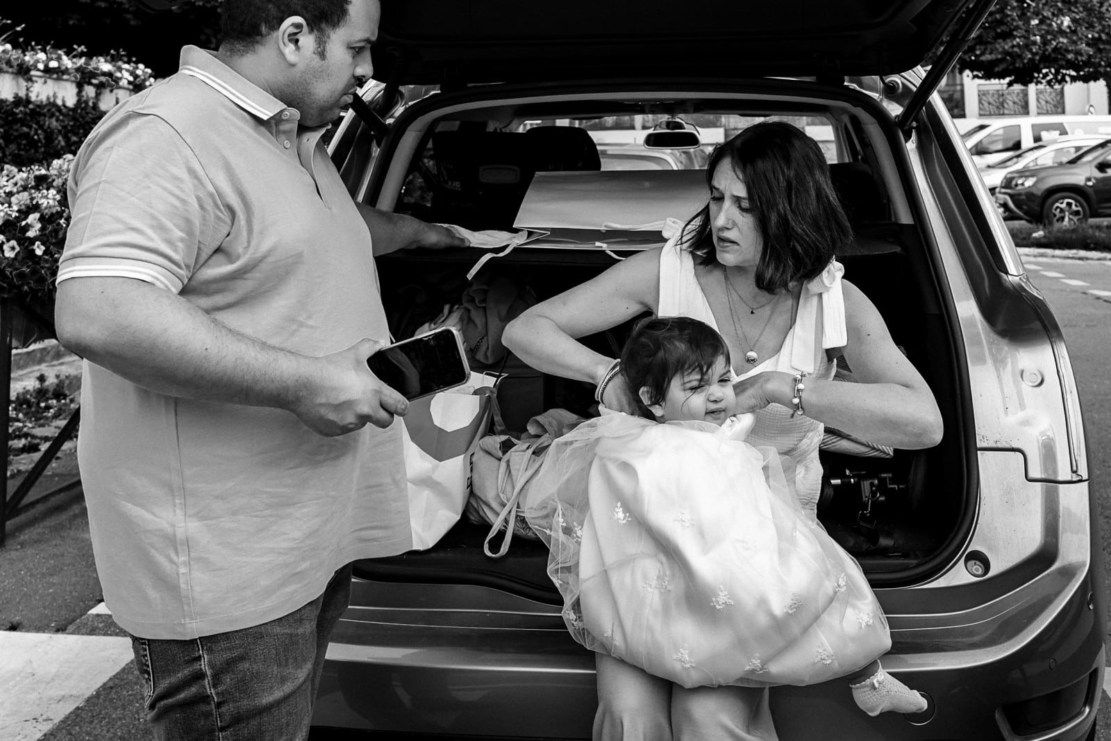Ernestine-et-sa-famille-wedding and life photographer-18 ‣ Photographe de famille à l'approche documentaire pour vos évènements ou votre vie quotidienne, à Paris et dans toute la France Le reportage photo du baptême d'A. à Choisy Le Roi