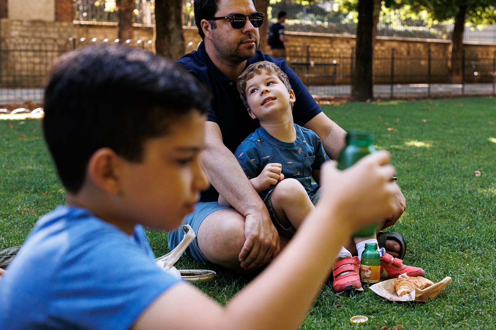 reportage photo Piquenique en famille au jardin du Luxembourg