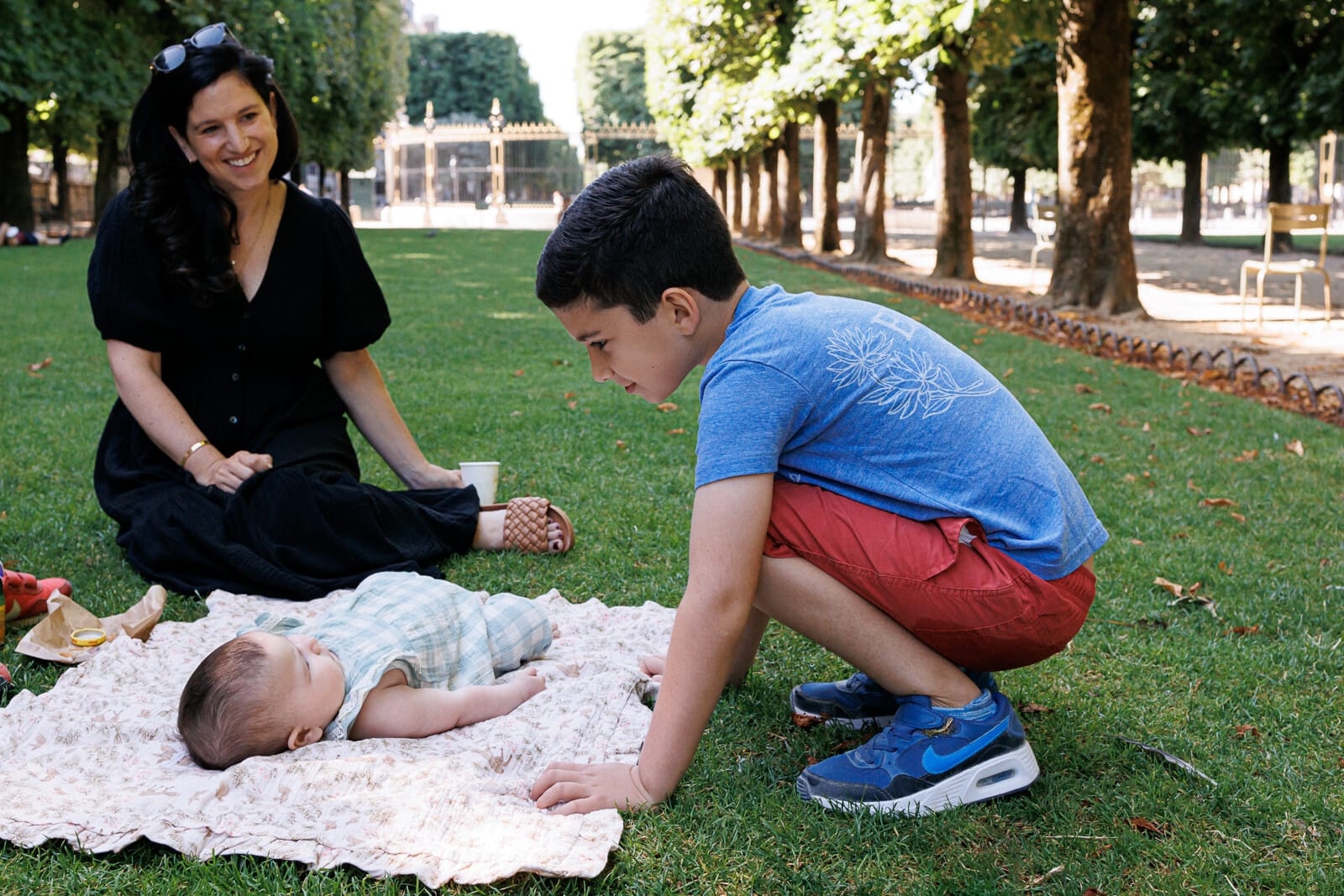 reportage photo Piquenique en famille au jardin du Luxembourg