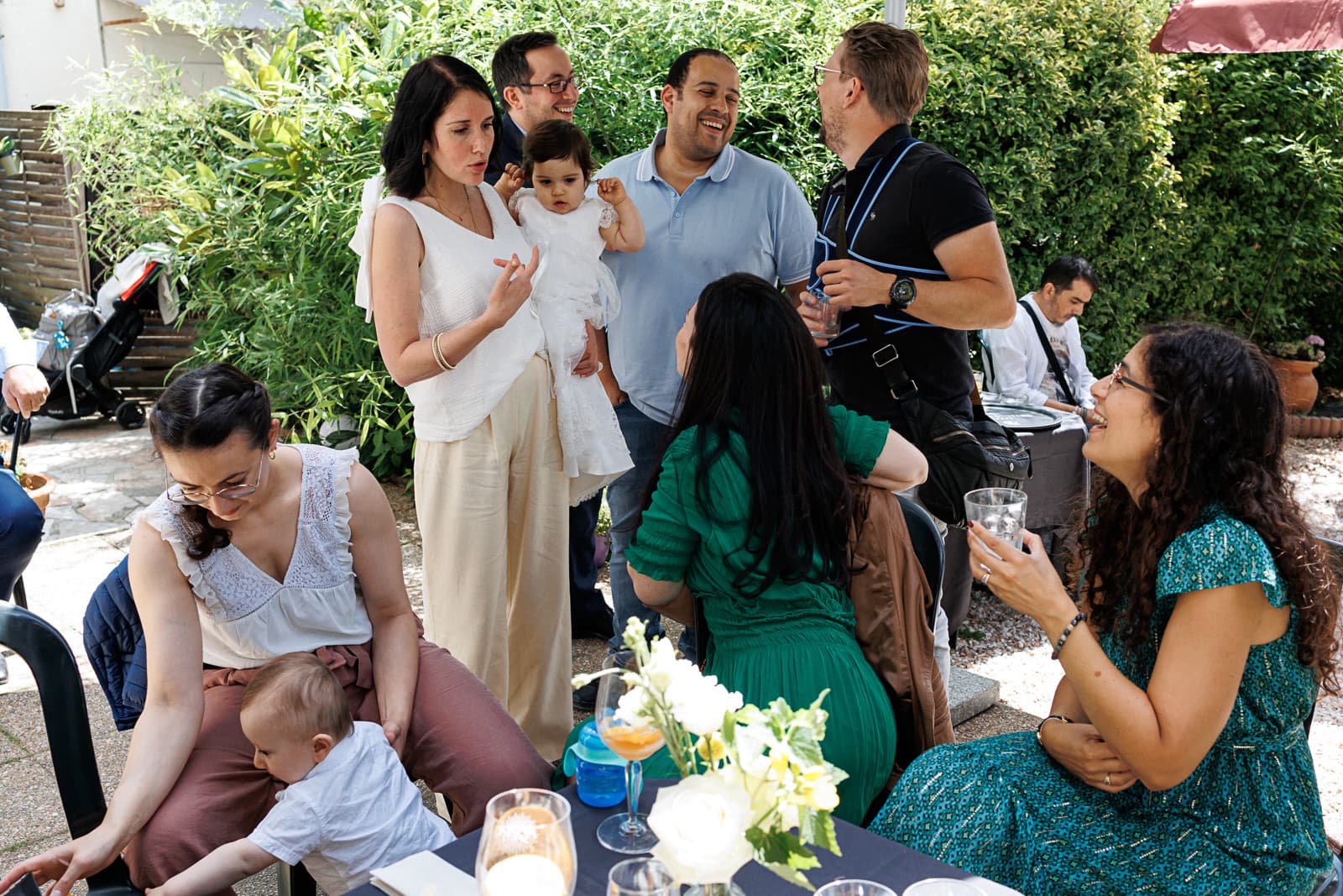 Ernestine-et-sa-famille-wedding and life photographer-41 ‣ Photographe de famille à l'approche documentaire pour vos évènements ou votre vie quotidienne, à Paris et dans toute la France Le reportage photo du baptême d'A. à Choisy Le Roi