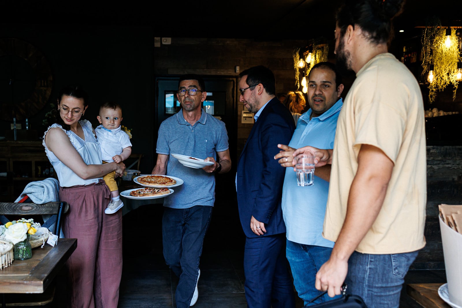 Ernestine-et-sa-famille-wedding and life photographer-45 ‣ Photographe de famille à l'approche documentaire pour vos évènements ou votre vie quotidienne, à Paris et dans toute la France Le reportage photo du baptême d'A. à Choisy Le Roi