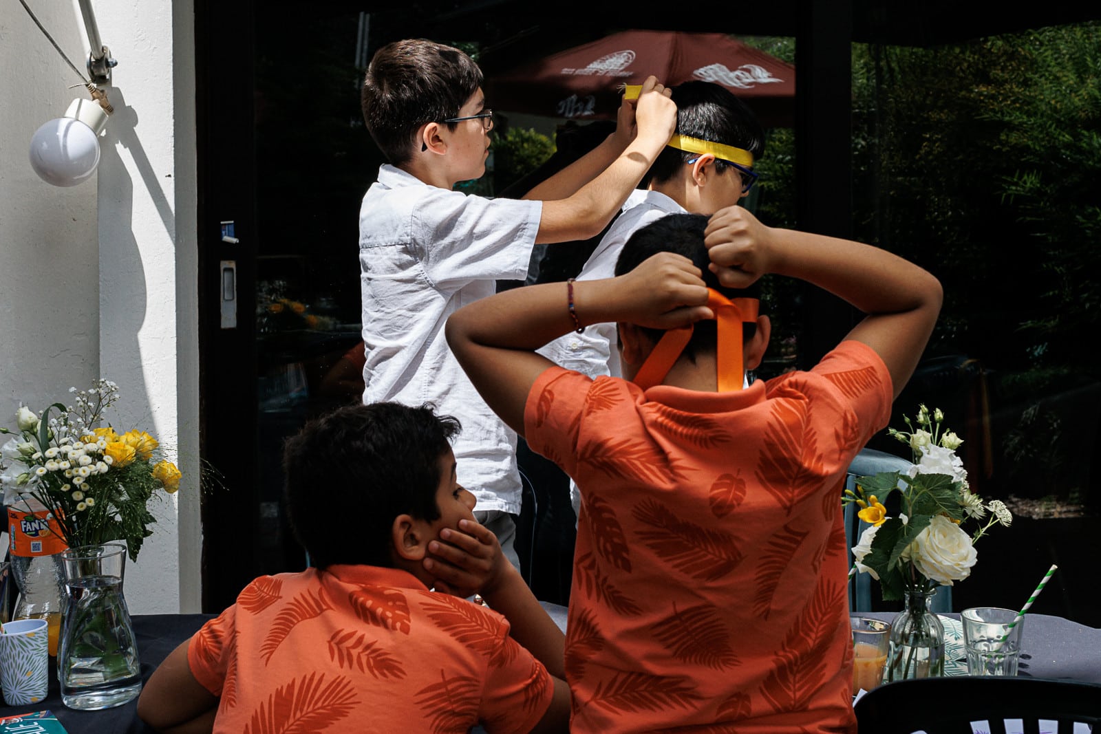 Ernestine-et-sa-famille-wedding and life photographer-53 ‣ Photographe de famille à l'approche documentaire pour vos évènements ou votre vie quotidienne, à Paris et dans toute la France Le reportage photo du baptême d'A. à Choisy Le Roi