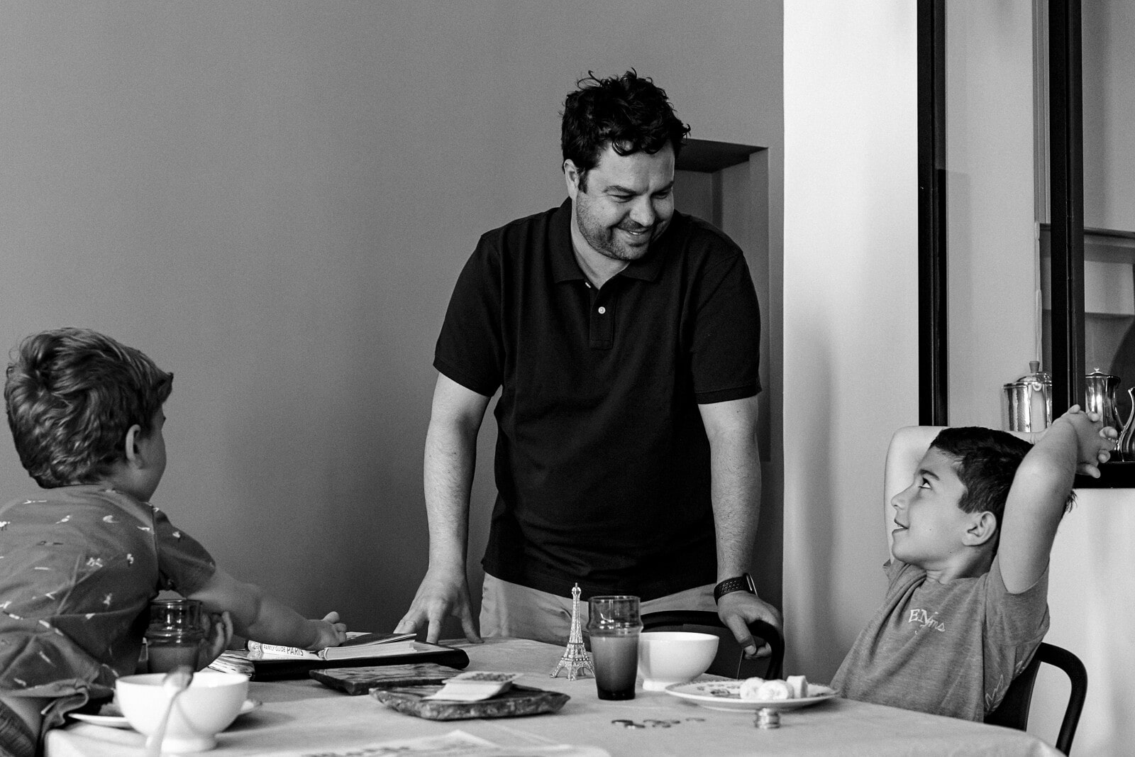 Un reportage photo de famille d'Une famille américaine en vacances à Paris, St Michel