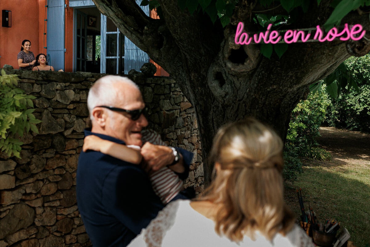 Photographe de mariage à Uzes (30), reportage photo documentaire de mariage par Marine Poron