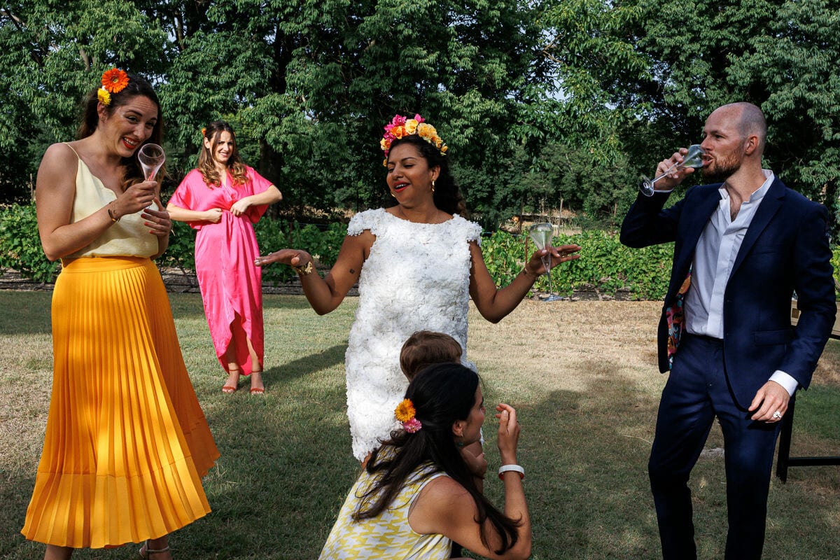 Photographe de mariage à Uzes (30), reportage photo documentaire de mariage par Marine Poron