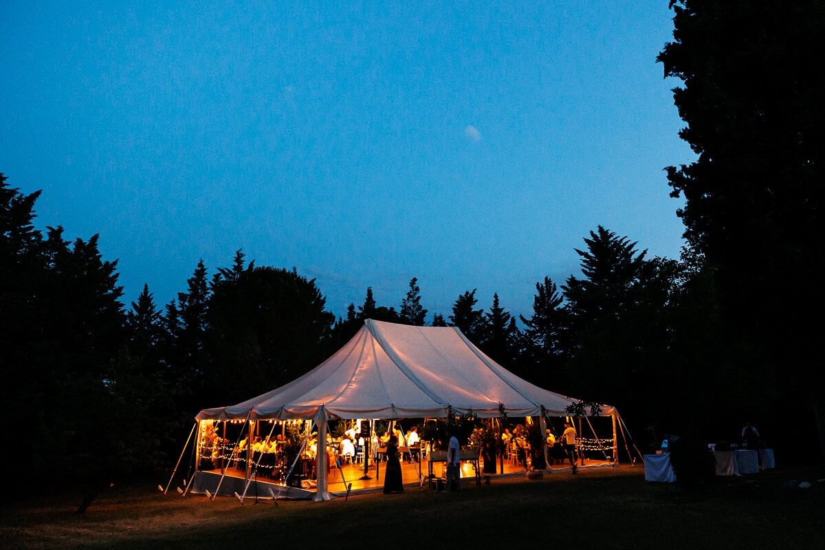 Photographe de mariage à Uzes (30), reportage photo documentaire de mariage par Marine Poron