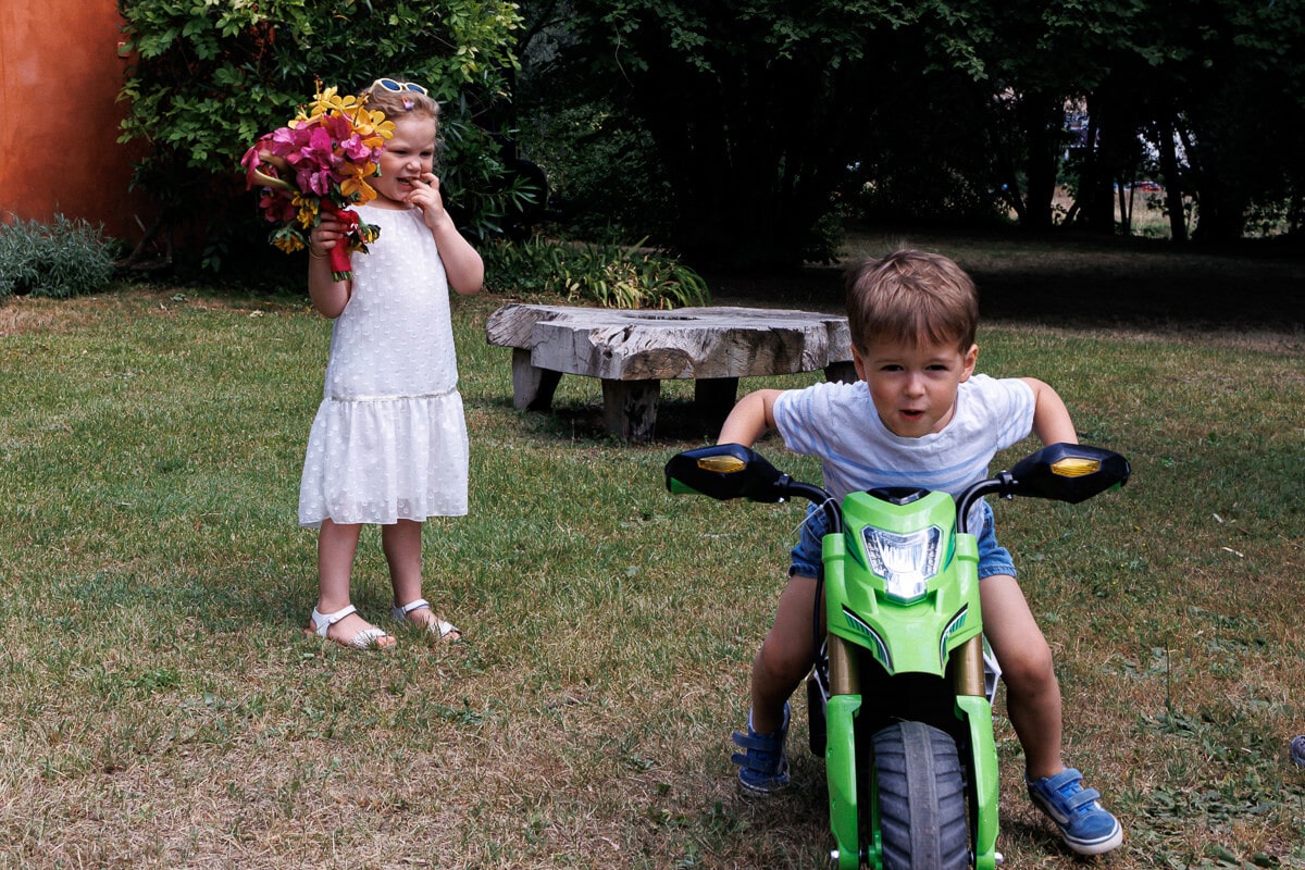 Photographe de mariage à Uzes (30), reportage photo documentaire de mariage par Marine Poron