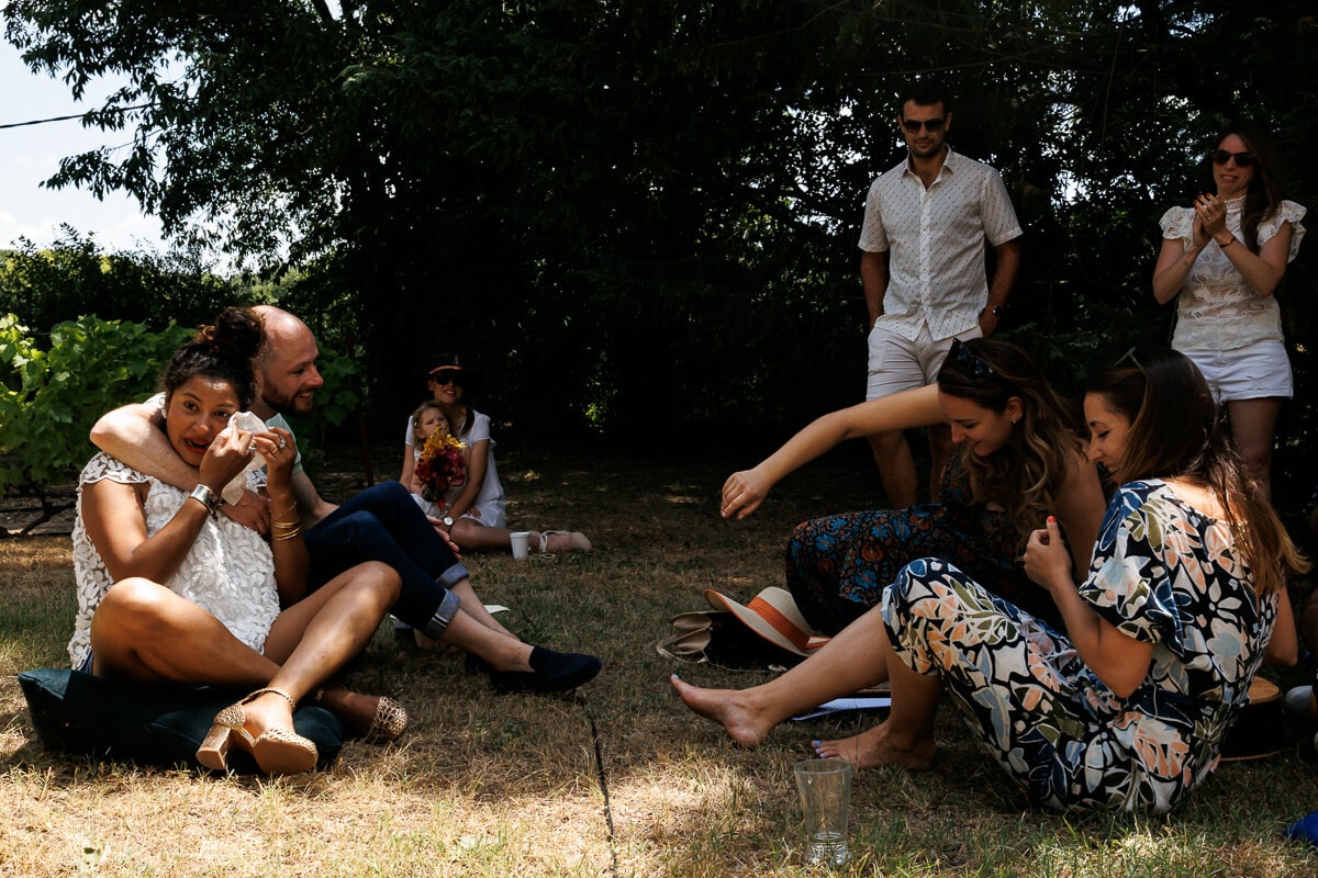 Photographe de mariage à Uzes (30), reportage photo documentaire de mariage par Marine Poron