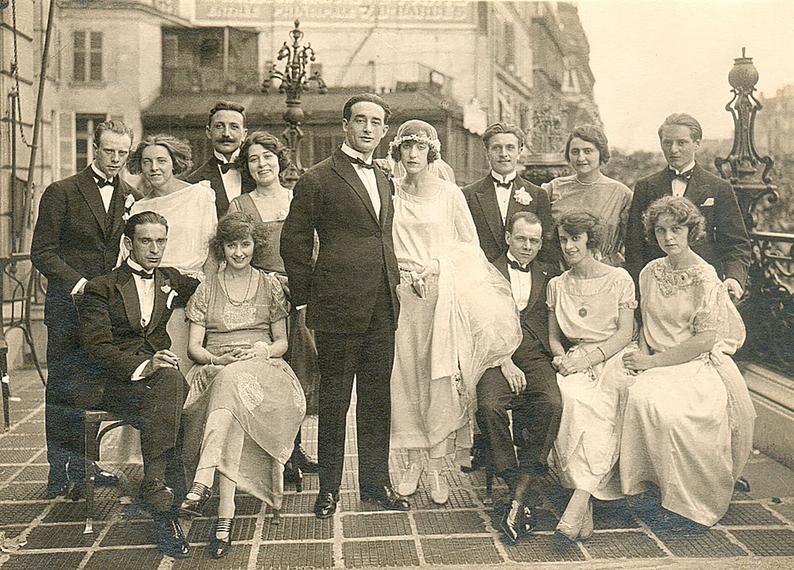 Photo de mariage ancienne 1922 à Paris.